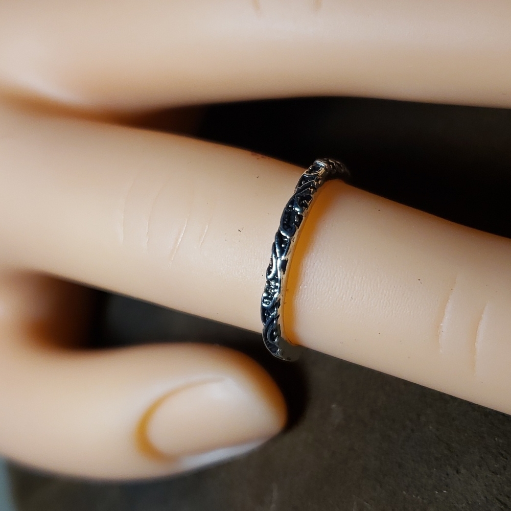 BRAND NEW RING SIZE 5.5